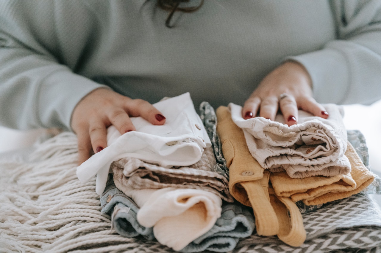 Bien acheter des vêtements d’occasion pour enfant