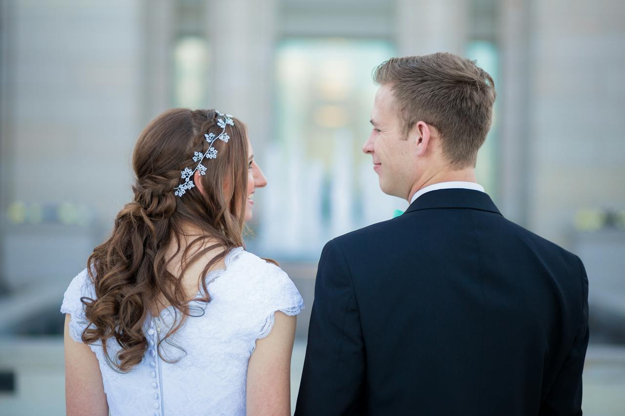 Conseils et astuces incontournables pour planifier le mariage parfait